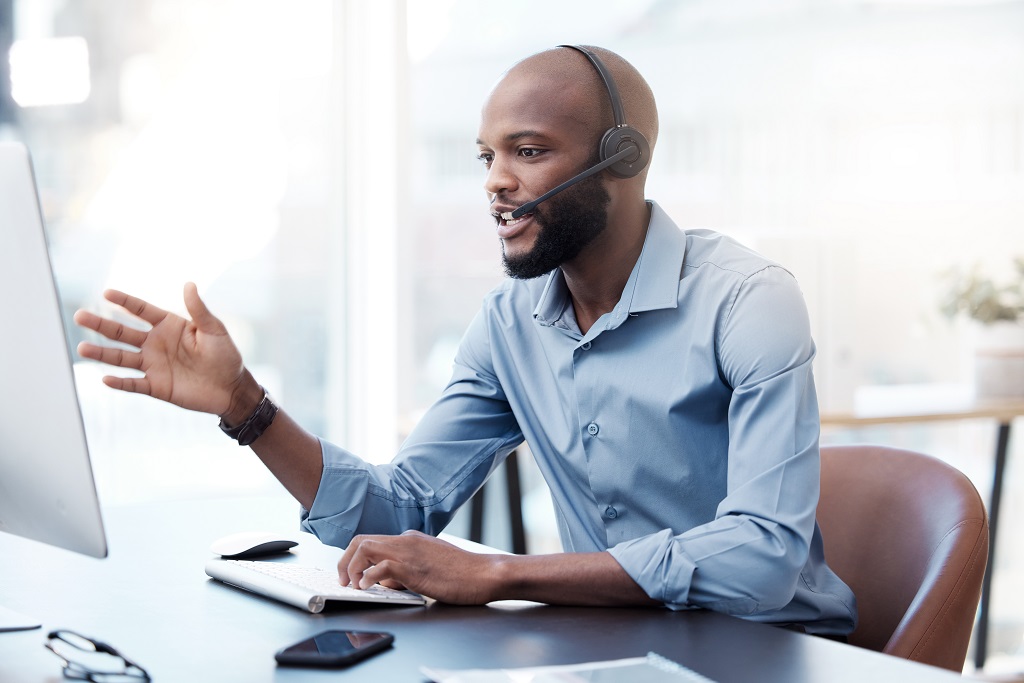 a call center agent providing friendly and helpful customer service